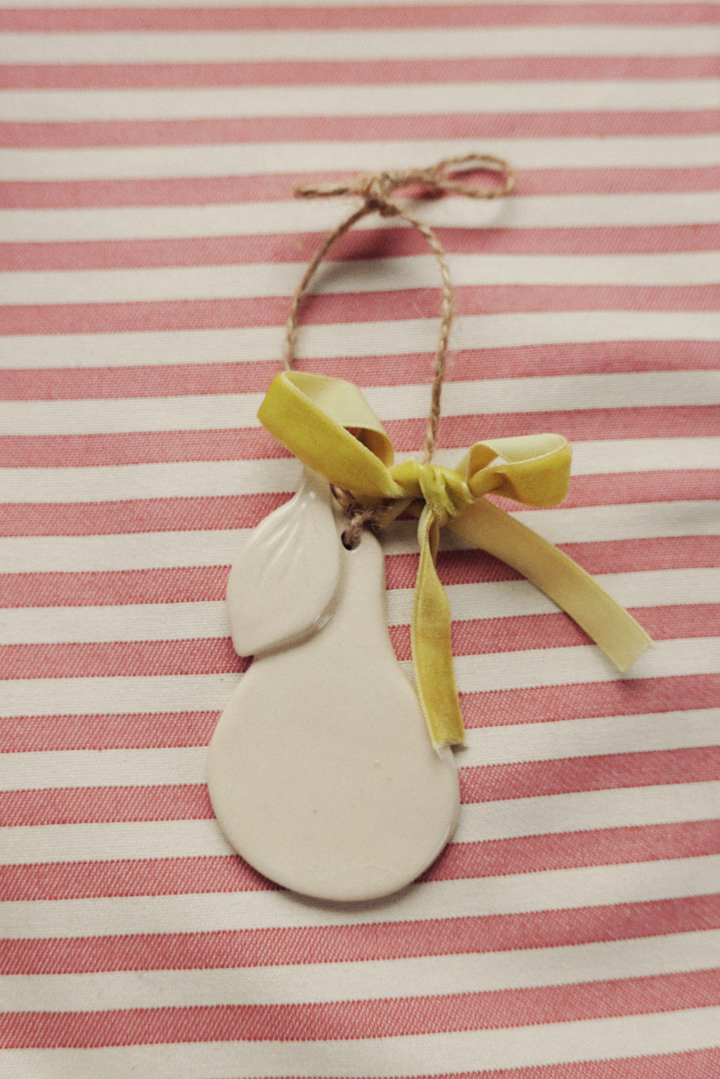 La Poire, La Colombe et la Perdrix