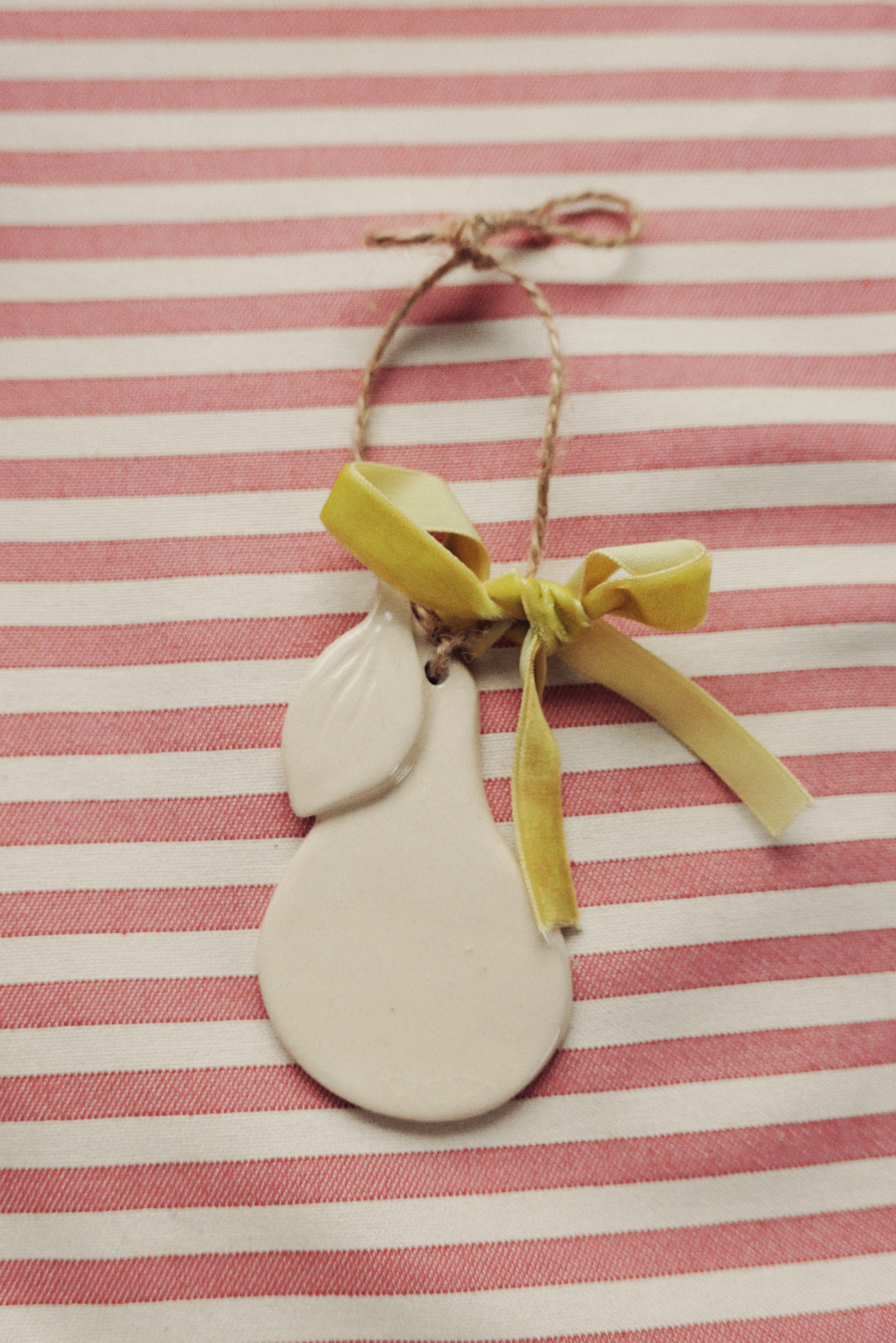 La Poire, La Colombe et la Perdrix